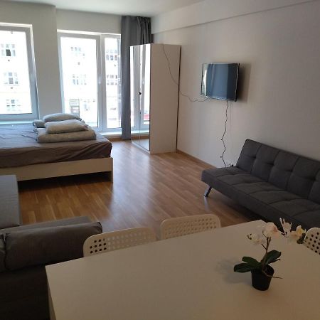 Brand New One Bedroom Apartment #54 In Brand New Building With Free Parking Прага Екстериор снимка