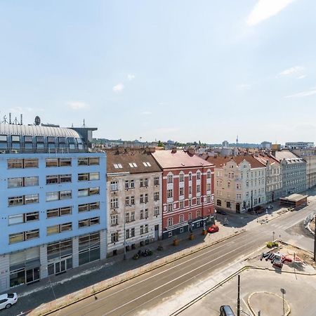 Brand New One Bedroom Apartment #54 In Brand New Building With Free Parking Прага Екстериор снимка