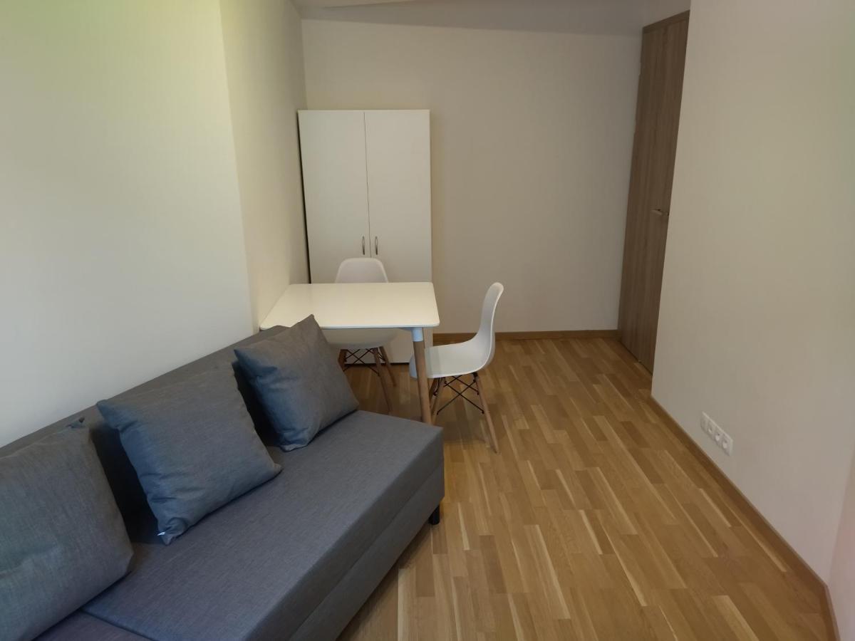 Brand New One Bedroom Apartment #54 In Brand New Building With Free Parking Прага Екстериор снимка
